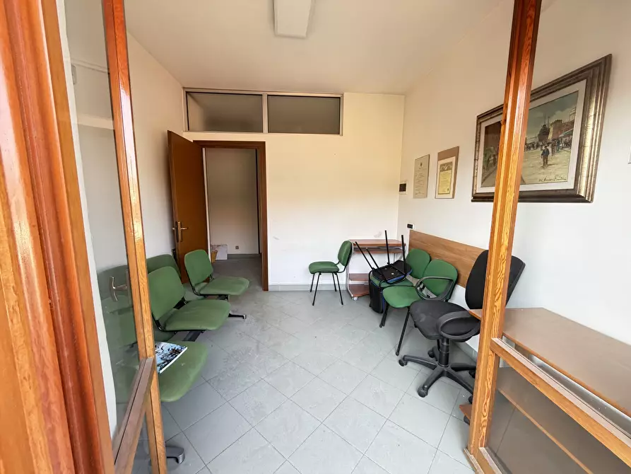 Immagine 10 di Pentalocale in vendita  in Via Salicello 76 a Castelnuovo Magra