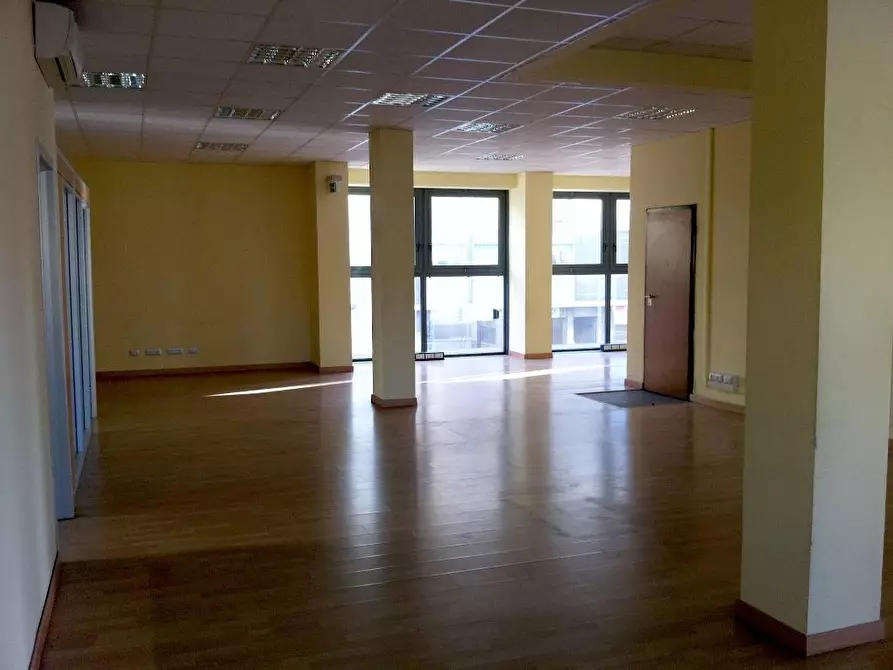 Immagine 1 di Ufficio in vendita  a La Spezia