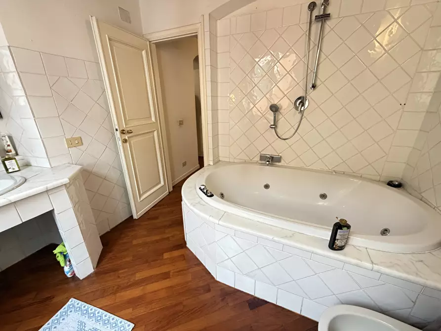 Immagine 18 di Appartamento in affitto  in Via Domenico Fiasella a Sarzana