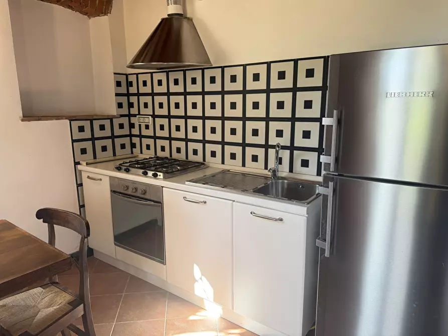 Immagine 7 di Trilocale in affitto  a Ameglia