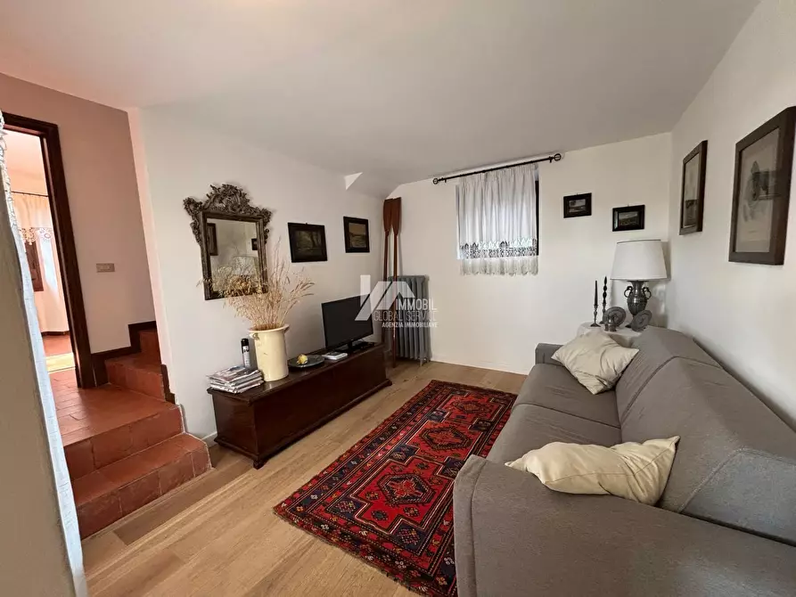 Immagine 1 di Trilocale in vendita  in via bezzuglio 3 a Toscolano-Maderno