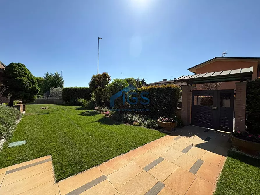 Immagine 41 di Villa in vendita  in Via Puglia 1 a Leno