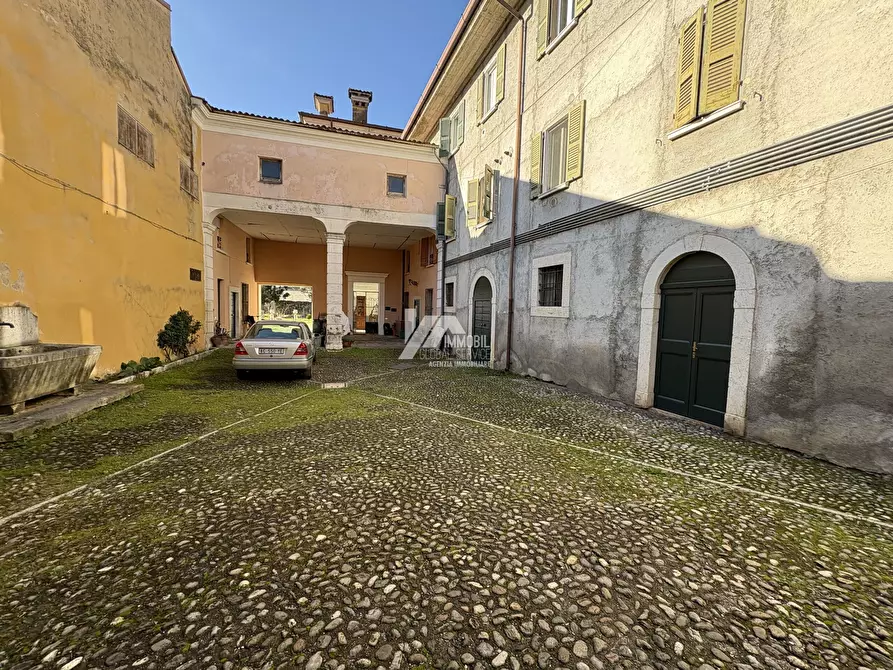 Immagine 27 di Palazzo in vendita  in Via Carini 25 a Botticino