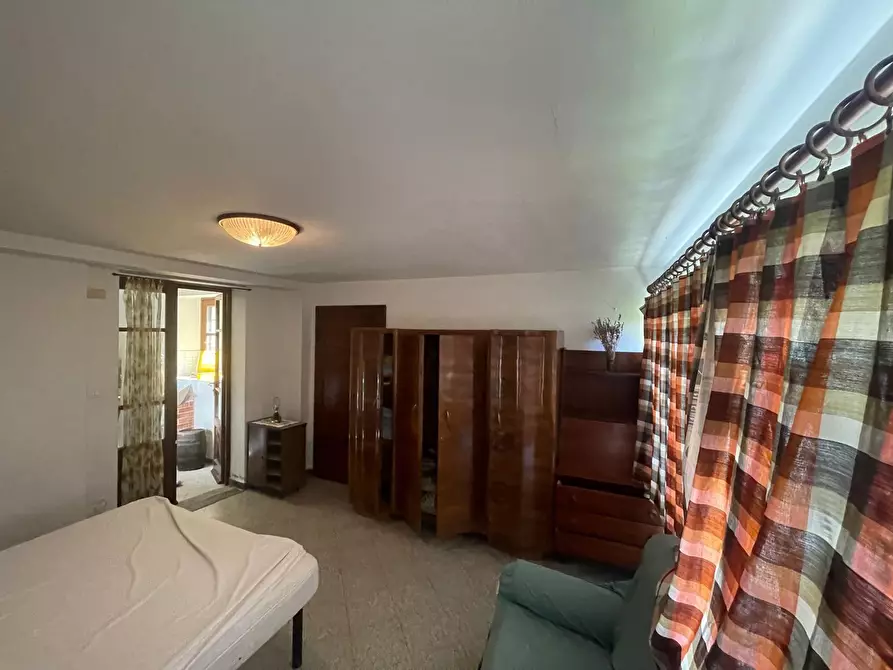 Immagine 21 di Porzione di casa in vendita  a Pietrasanta