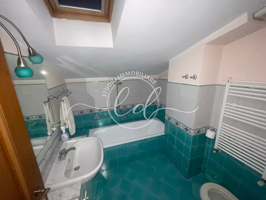 Immagine 31 di Porzione di casa in affitto  a Viareggio