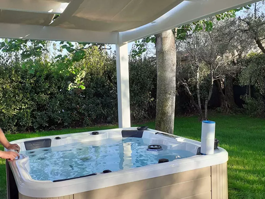 Immagine 29 di Casa indipendente in affitto  a Pietrasanta