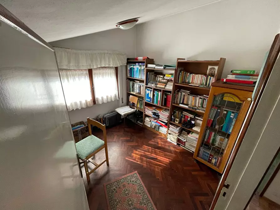 Immagine 53 di Casa indipendente in vendita  a Pietrasanta