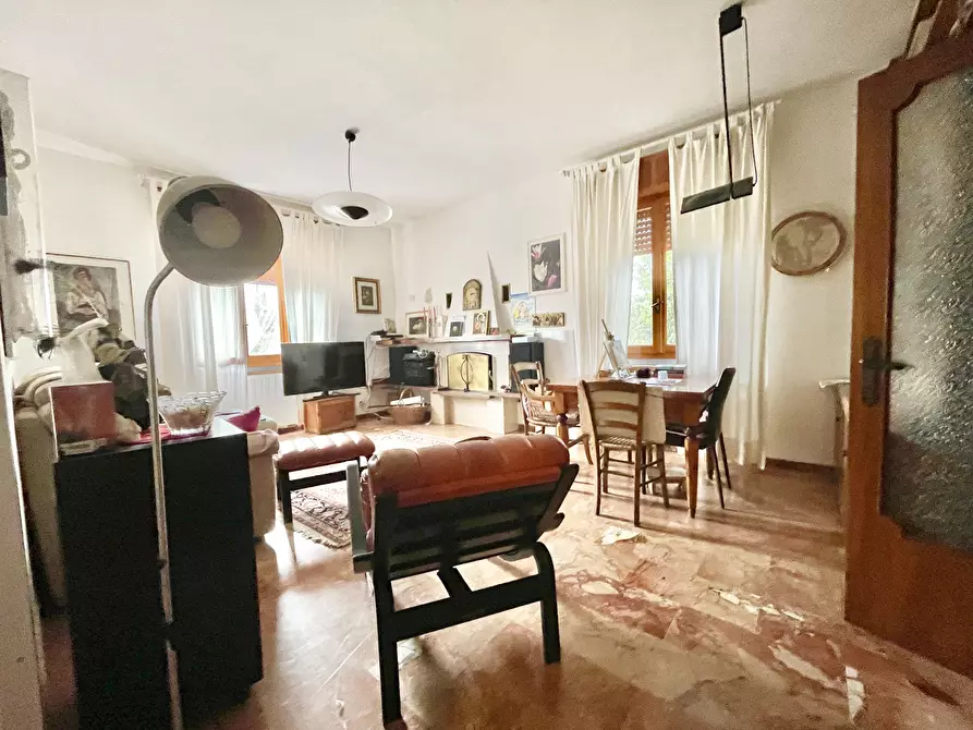 Immagine 50 di Casa indipendente in vendita  a Seravezza