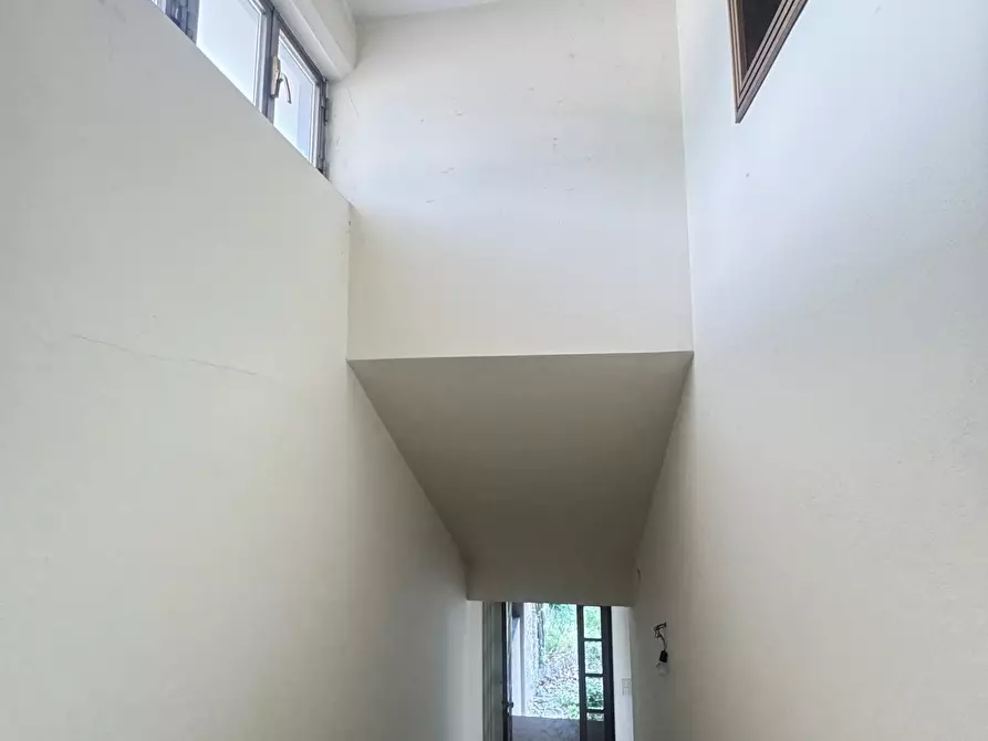 Immagine 23 di Porzione di casa in vendita  a Pietrasanta