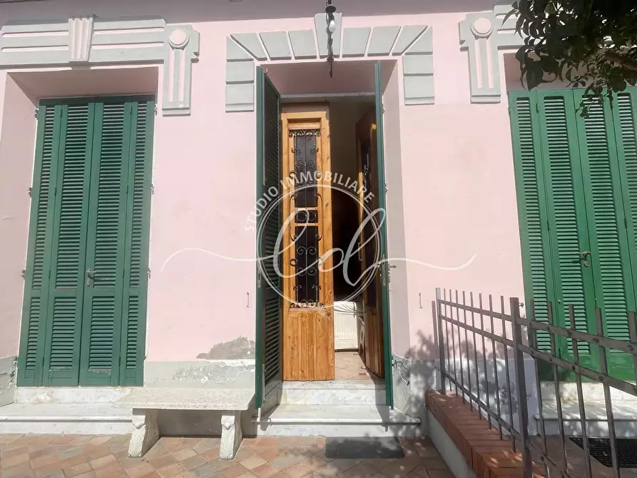 Immagine 1 di Porzione di casa in affitto  a Viareggio