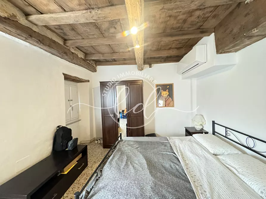 Immagine 19 di Porzione di casa in vendita  a Pietrasanta