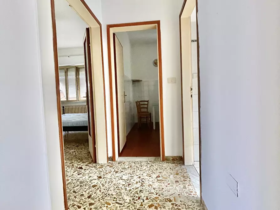 Immagine 10 di Quadrilocale in affitto  a Pietrasanta