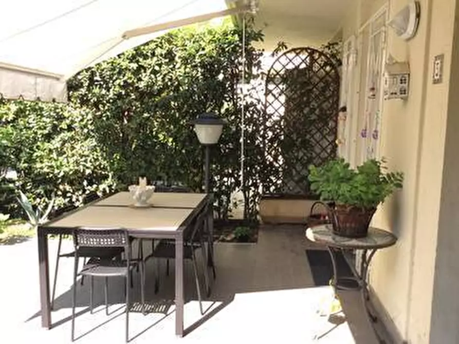 Immagine 2 di Quadrilocale in vendita  a Pietrasanta