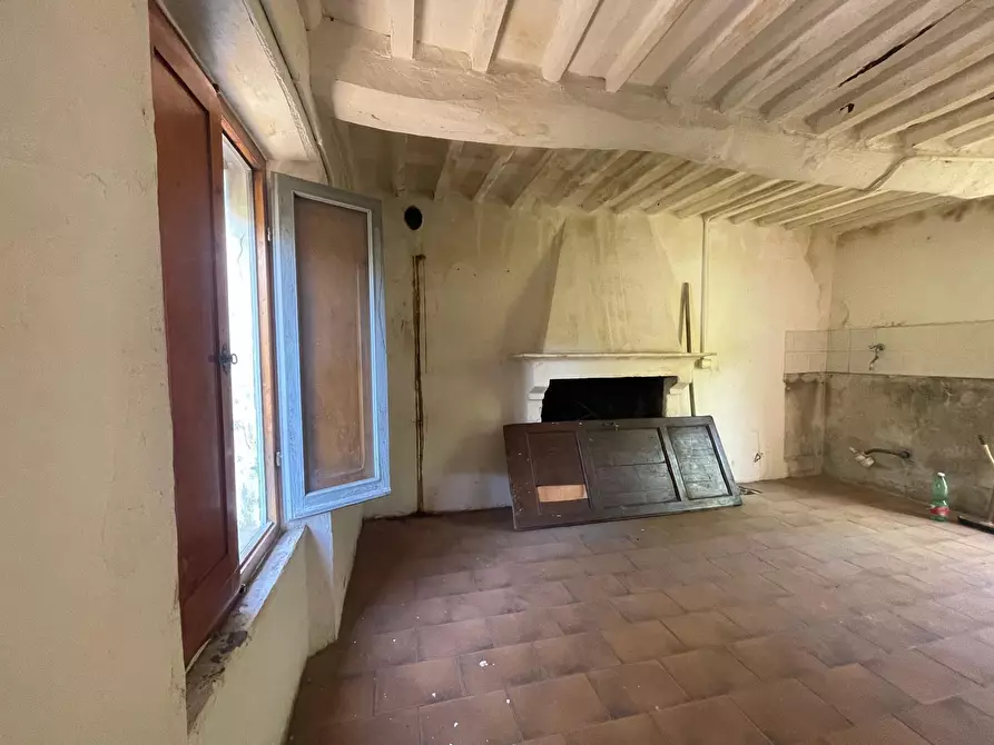 Immagine 22 di Rustico / casale in vendita  a Camaiore