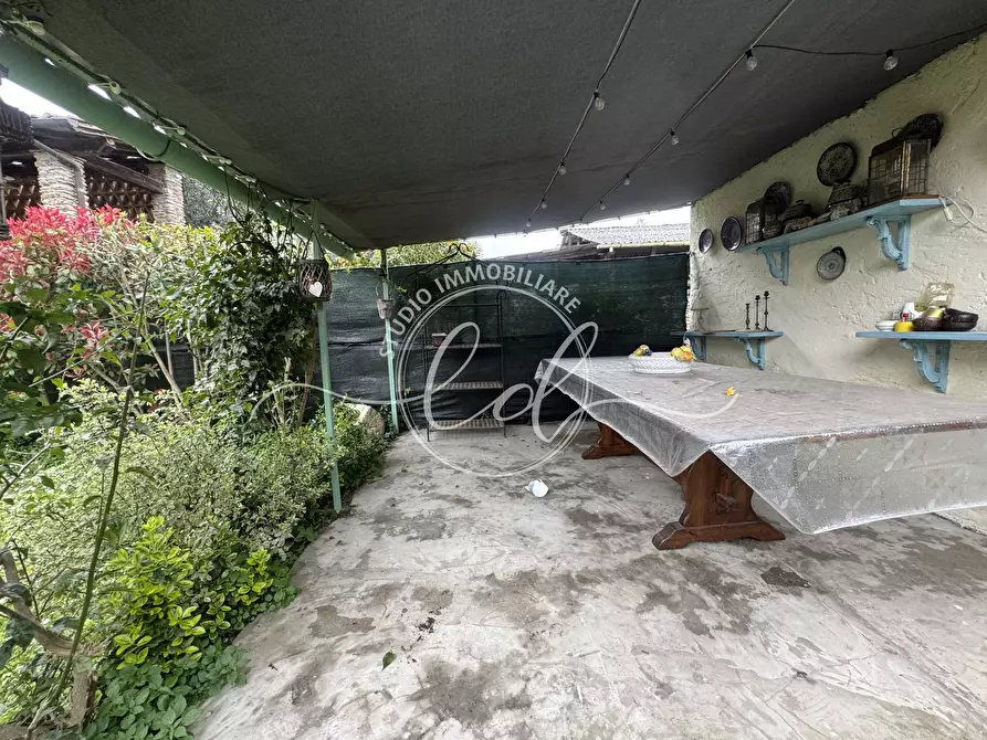 Immagine 87 di Terratetto in vendita  a Seravezza