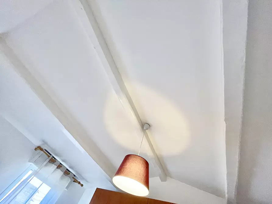 Immagine 31 di Porzione di casa in vendita  a Pietrasanta