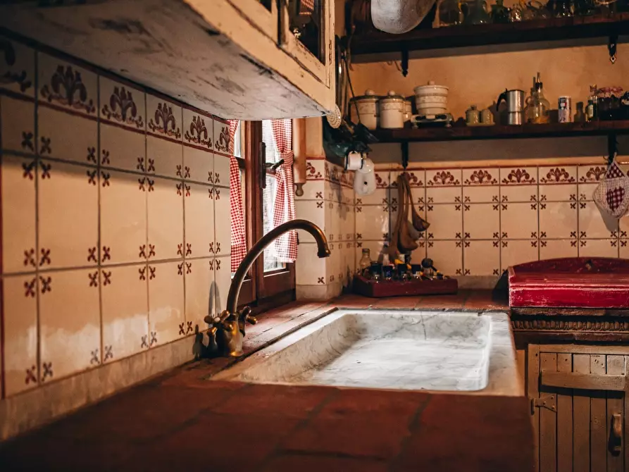 Immagine 9 di Rustico / casale in affitto  a Camaiore