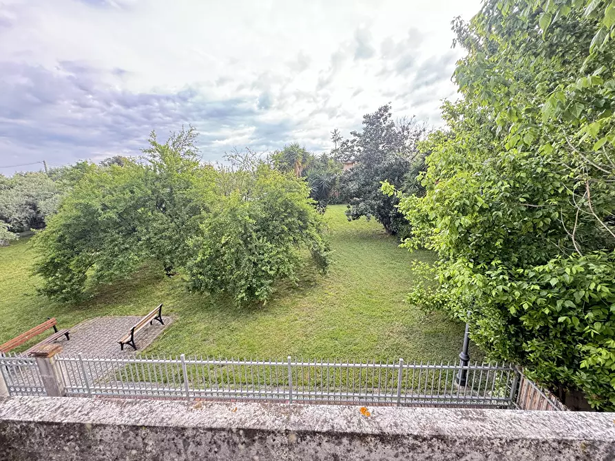 Immagine 46 di Porzione di casa in vendita  a Seravezza