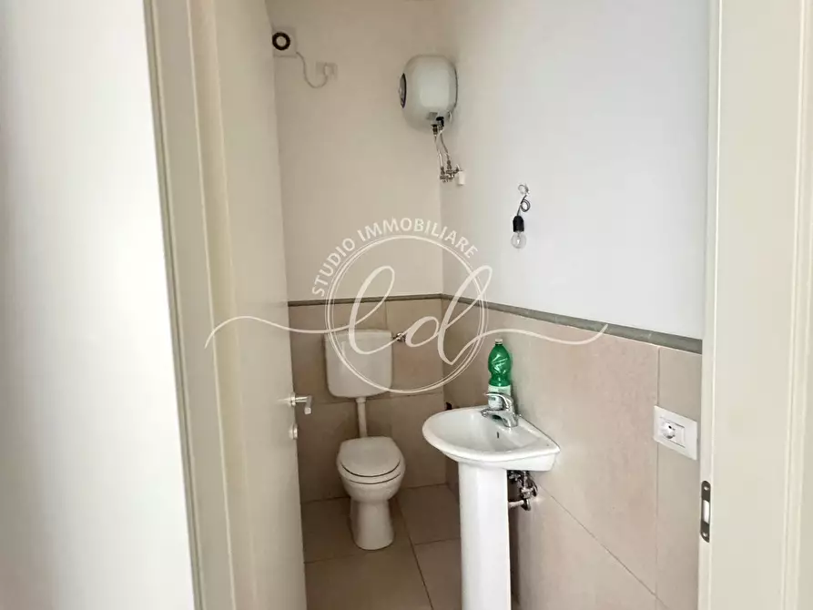 Immagine 5 di Capannone industriale in vendita  a Seravezza