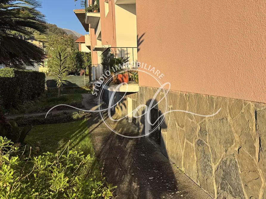 Immagine 5 di Quadrilocale in vendita  a Seravezza