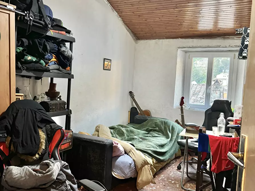 Immagine 22 di Quadrilocale in vendita  a Seravezza