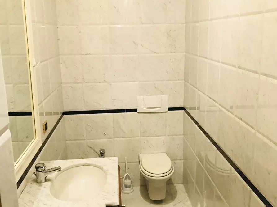 Immagine 16 di Attico in vendita  a Seravezza