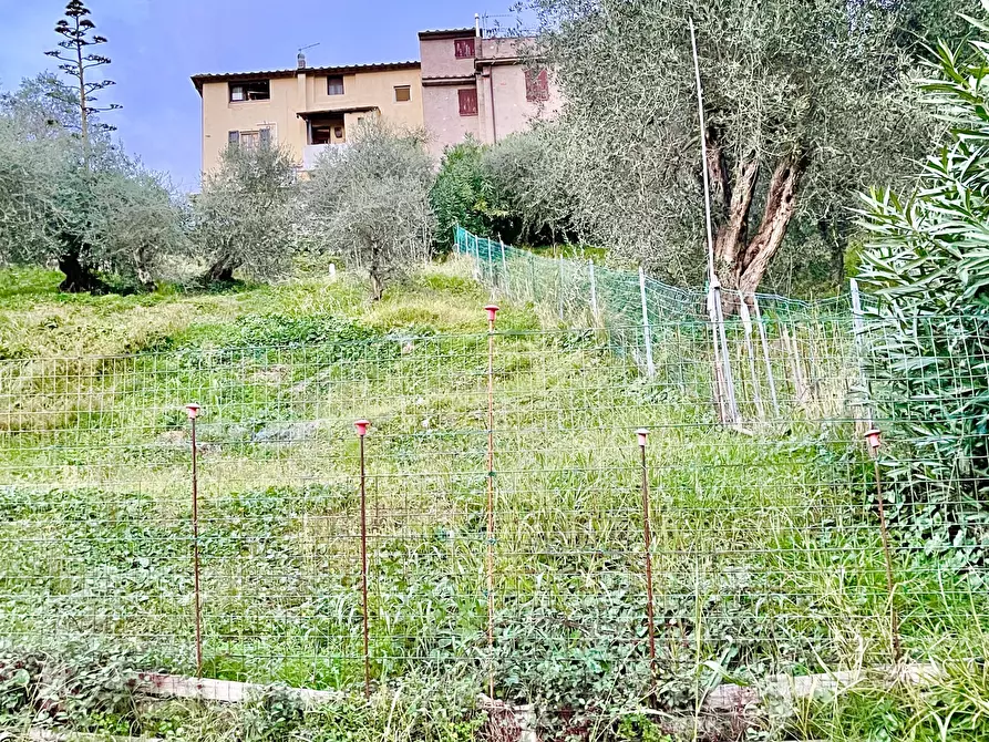 Immagine 98 di Porzione di casa in vendita  a Pietrasanta