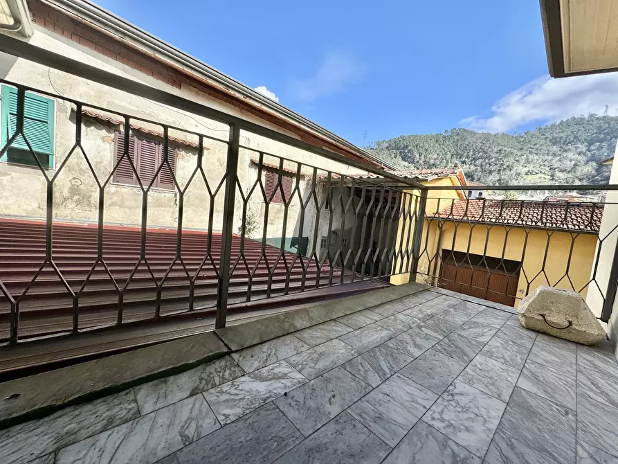 Immagine 20 di Porzione di casa in vendita  a Massa