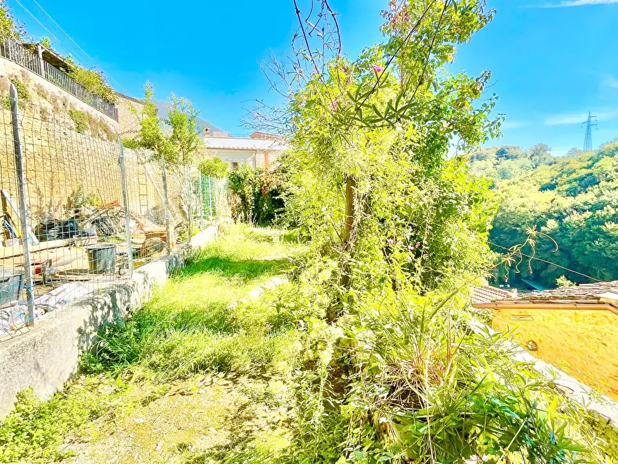 Immagine 50 di Porzione di casa in vendita  a Camaiore