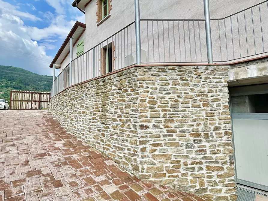 Immagine 47 di Casa indipendente in vendita  a Pietrasanta