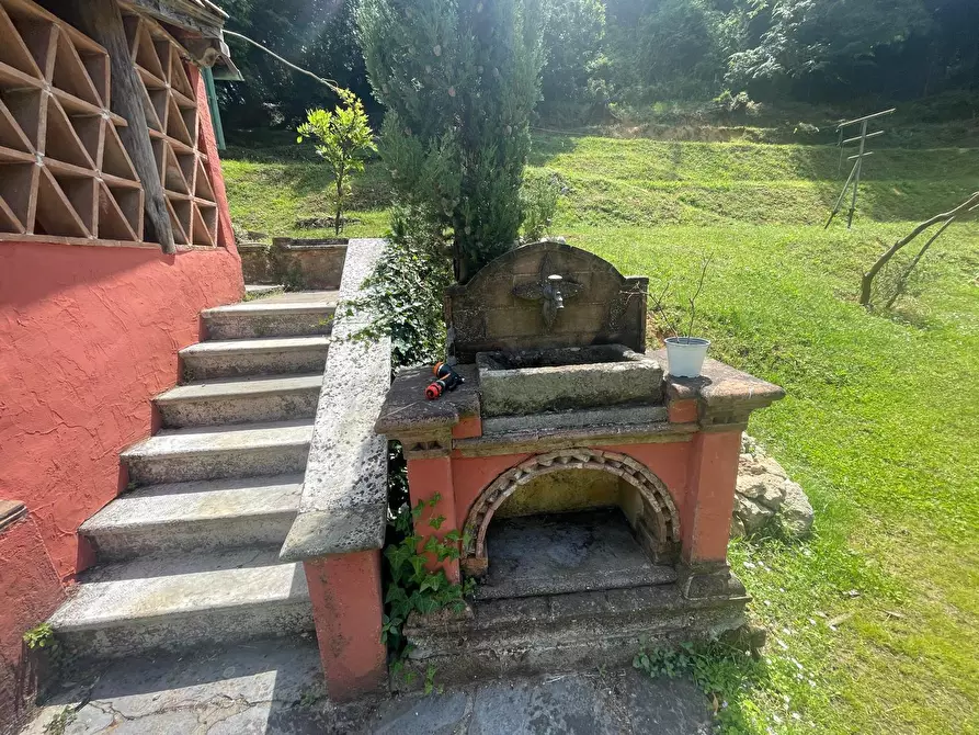 Immagine 8 di Casa indipendente in vendita  a Camaiore