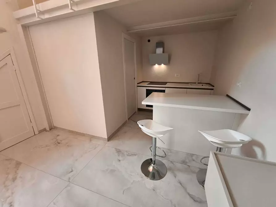 Immagine 8 di Appartamento in affitto  a Pietrasanta