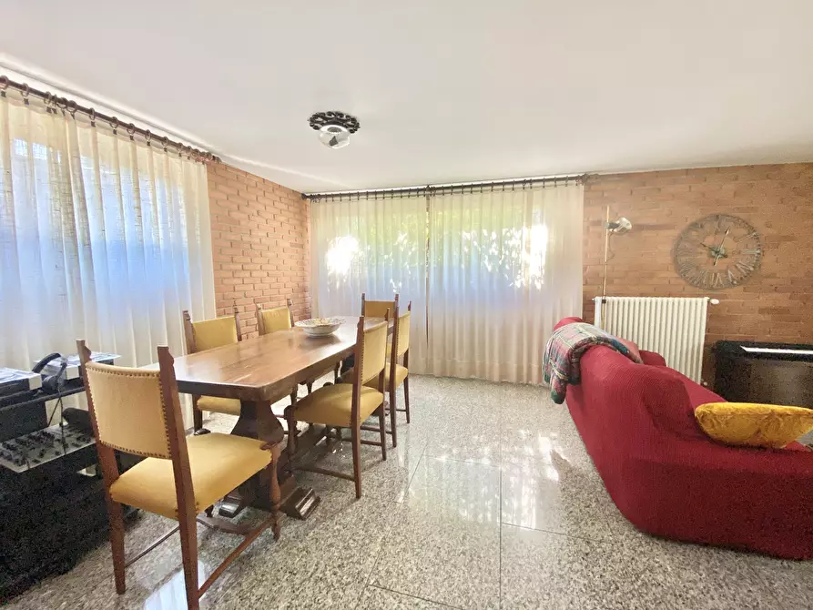 Immagine 20 di Casa indipendente in vendita  a Seravezza