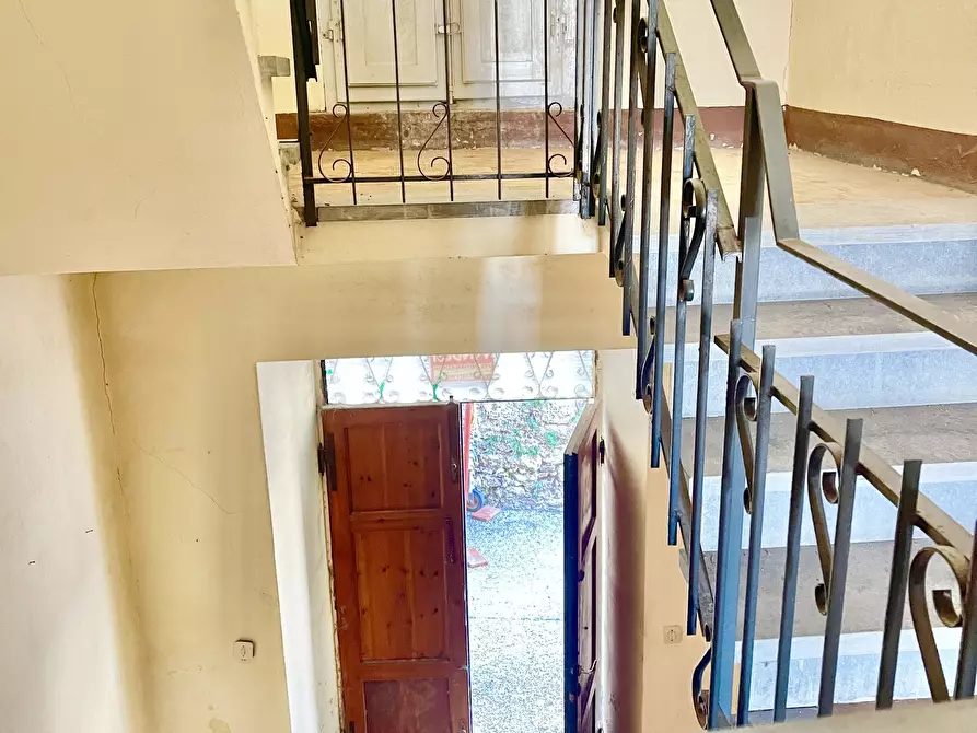 Immagine 4 di Porzione di casa in vendita  a Camaiore