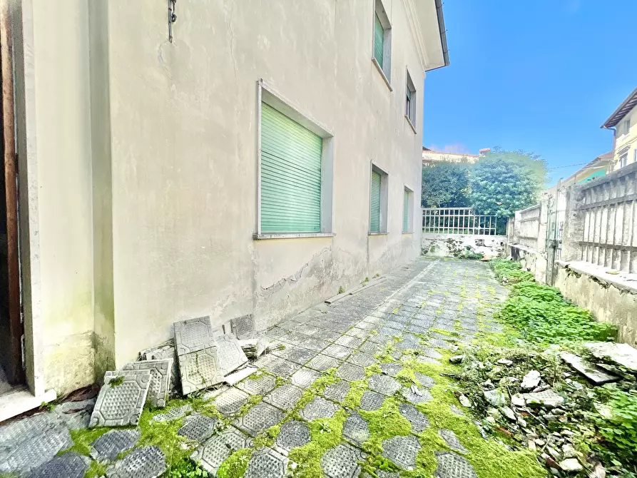 Immagine 36 di Casa indipendente in vendita  a Camaiore