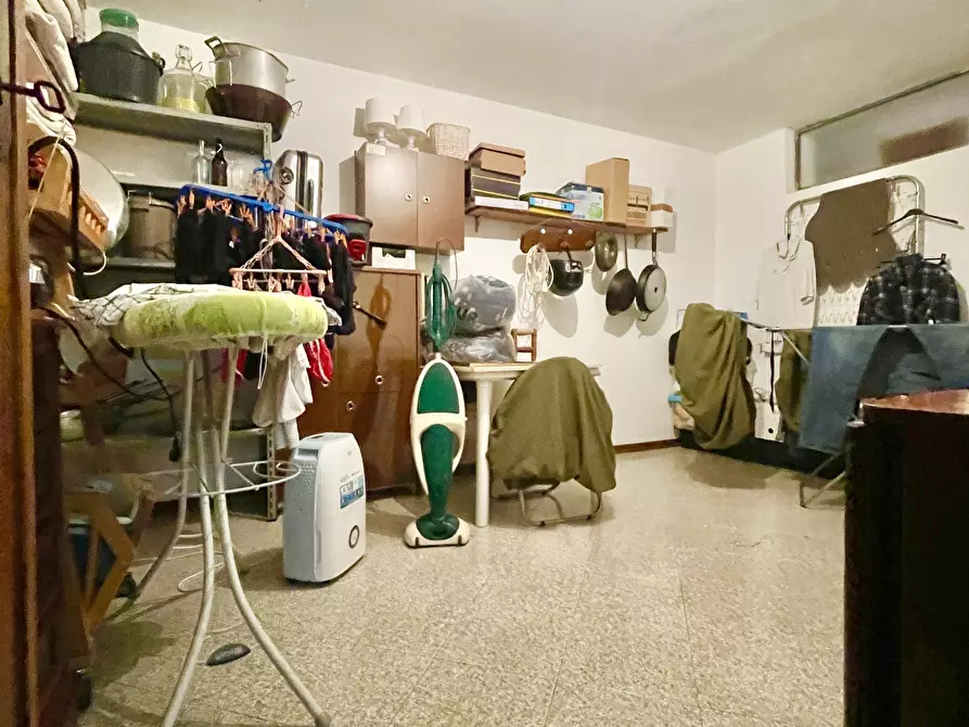 Immagine 38 di Villetta a schiera in vendita  a Camaiore