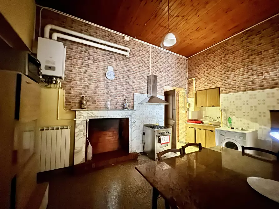 Immagine 14 di Appartamento in vendita  a Pietrasanta