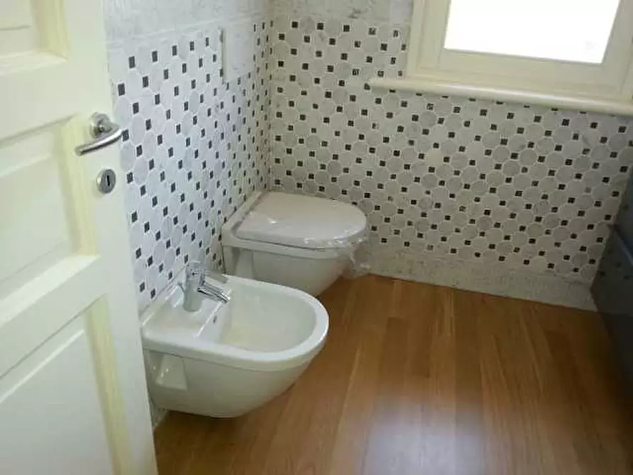 Immagine 18 di Villa in vendita  a Pietrasanta