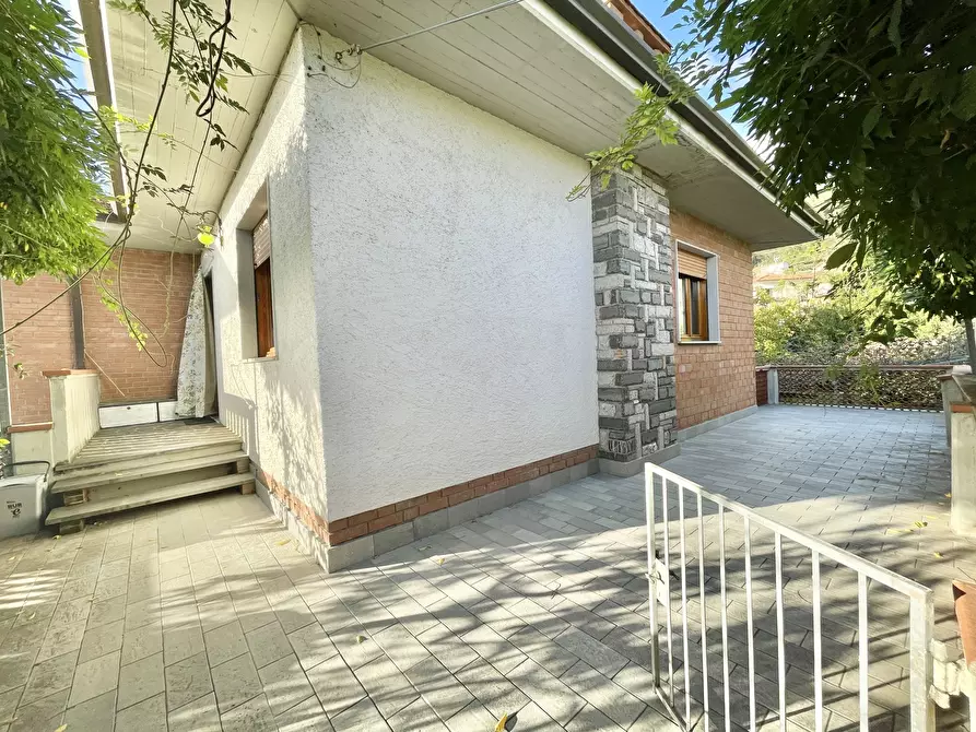 Immagine 68 di Casa indipendente in vendita  a Seravezza