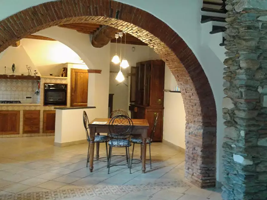 Immagine 4 di Villa in vendita  a Seravezza