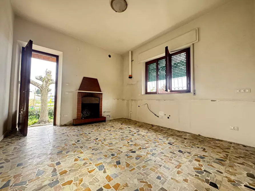 Immagine 10 di Casa indipendente in vendita  a Pietrasanta