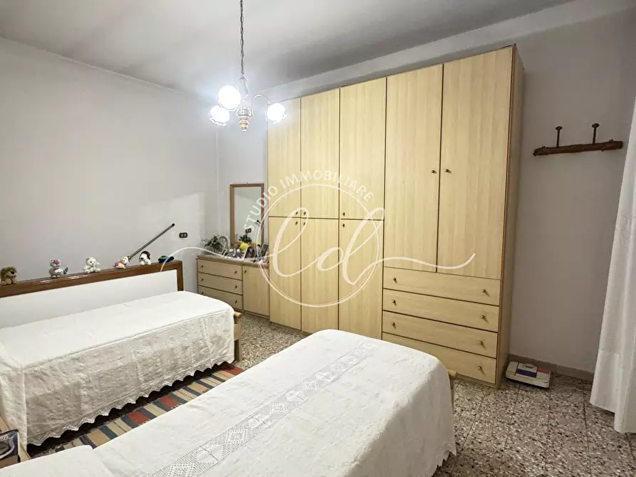 Immagine 30 di Porzione di casa in vendita  a Pietrasanta