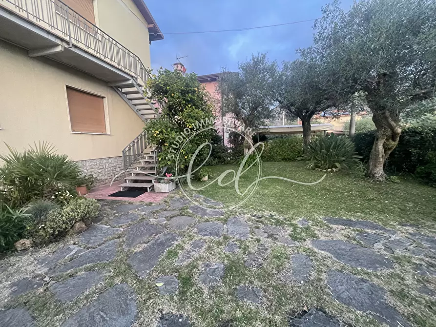 Immagine 4 di Casa indipendente in vendita  a Pietrasanta