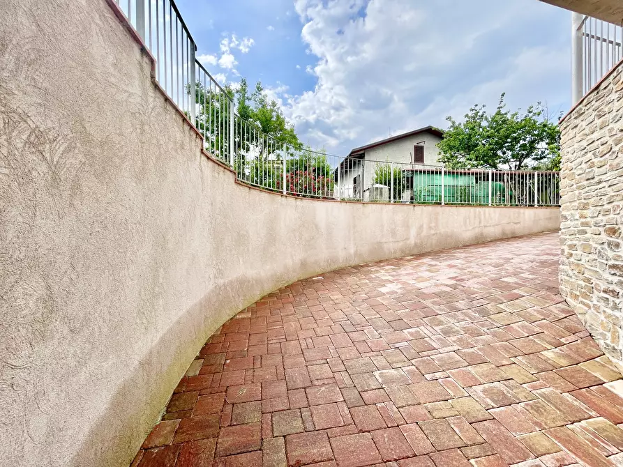 Immagine 42 di Casa indipendente in vendita  a Pietrasanta