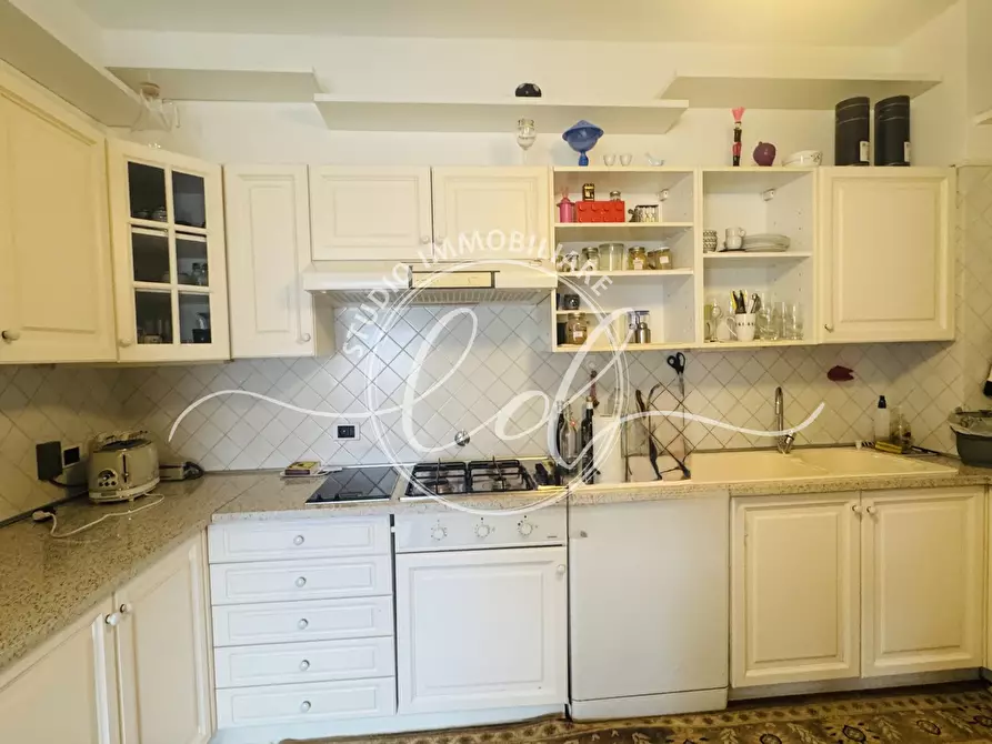 Immagine 10 di Attico in vendita  a Seravezza