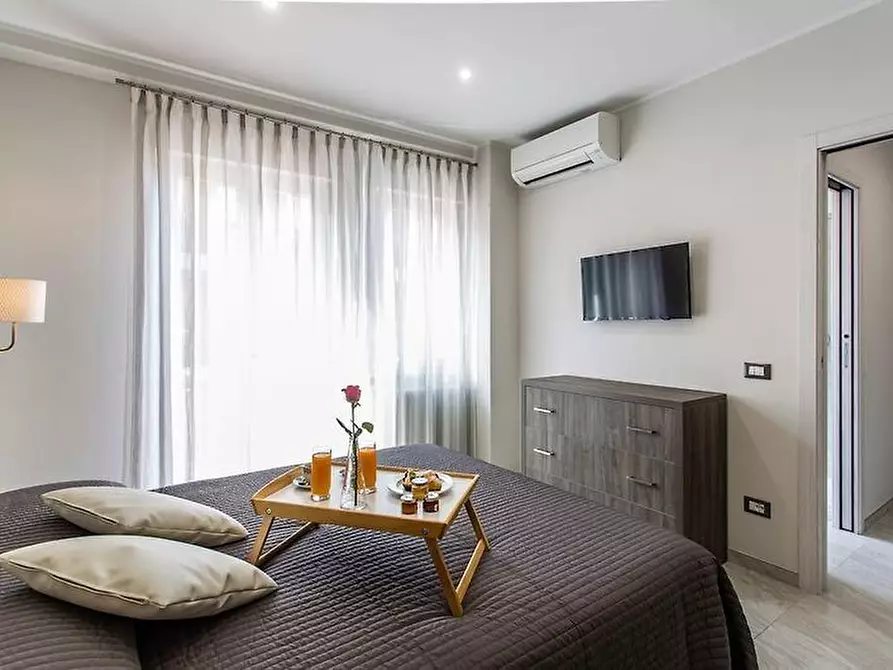 Immagine 5 di Bilocale in affitto  a Camaiore