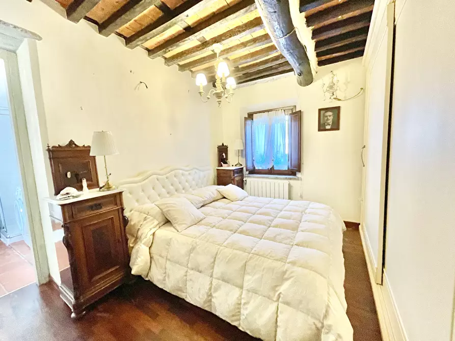 Immagine 27 di Rustico / casale in vendita  a Camaiore