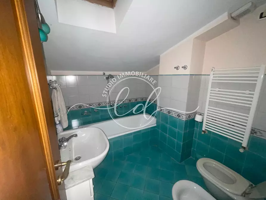 Immagine 30 di Porzione di casa in affitto  a Viareggio