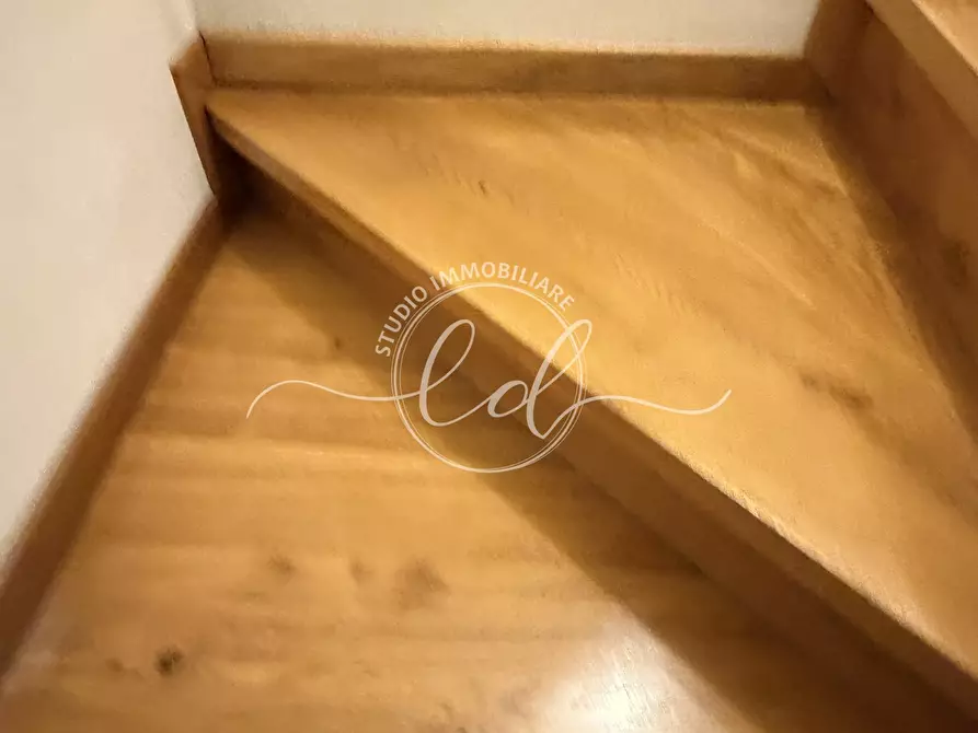 Immagine 19 di Porzione di casa in affitto  a Seravezza