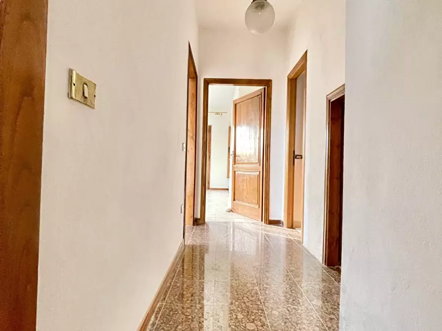 Immagine 8 di Quadrilocale in vendita  a Pietrasanta